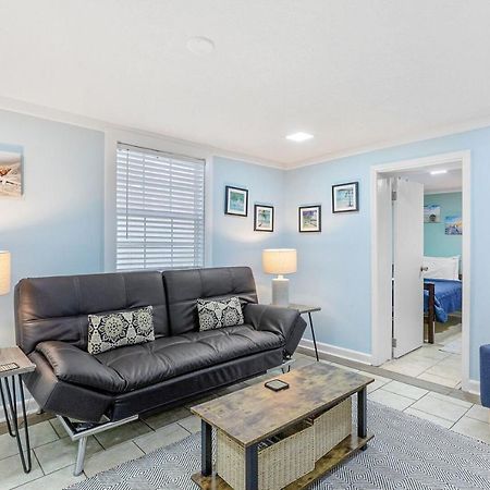 23 Center St - Sunny Side Down - Downstairs Apartment Folly Beach Bagian luar foto