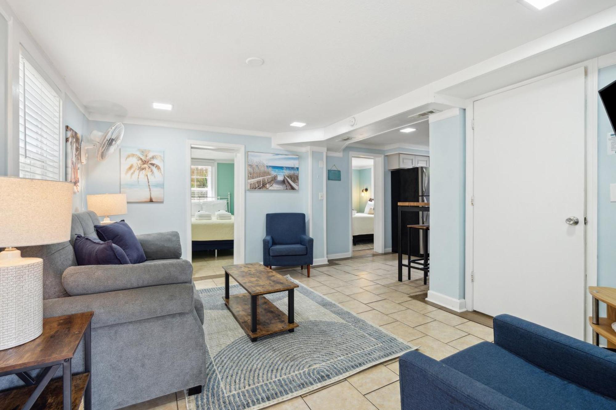 23 Center St - Sunny Side Down - Downstairs Apartment Folly Beach Bagian luar foto