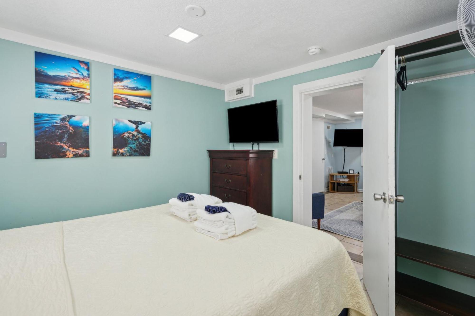 23 Center St - Sunny Side Down - Downstairs Apartment Folly Beach Bagian luar foto