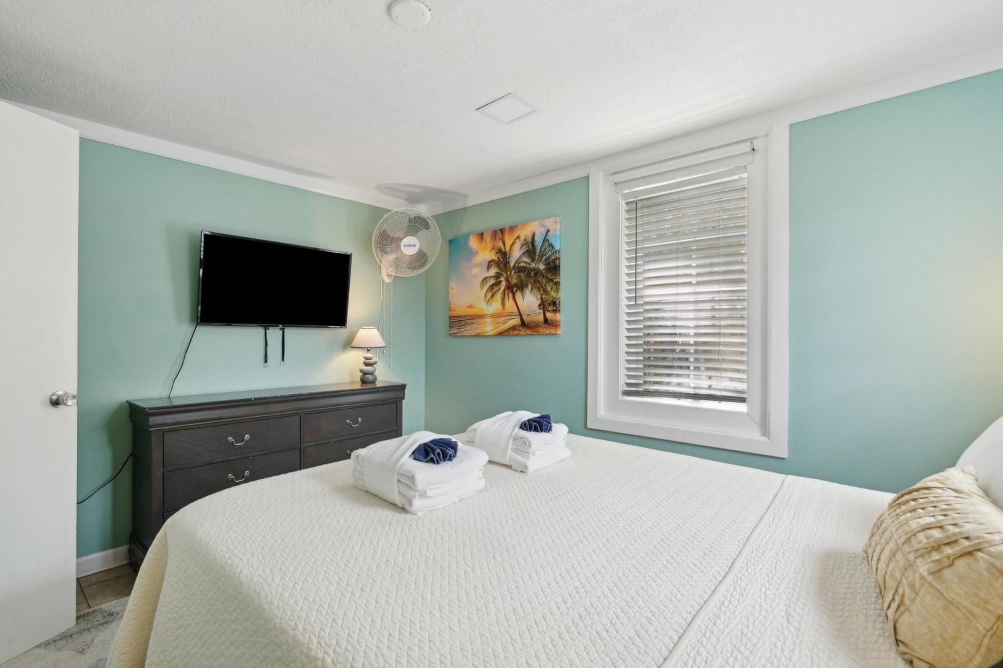 23 Center St - Sunny Side Down - Downstairs Apartment Folly Beach Bagian luar foto