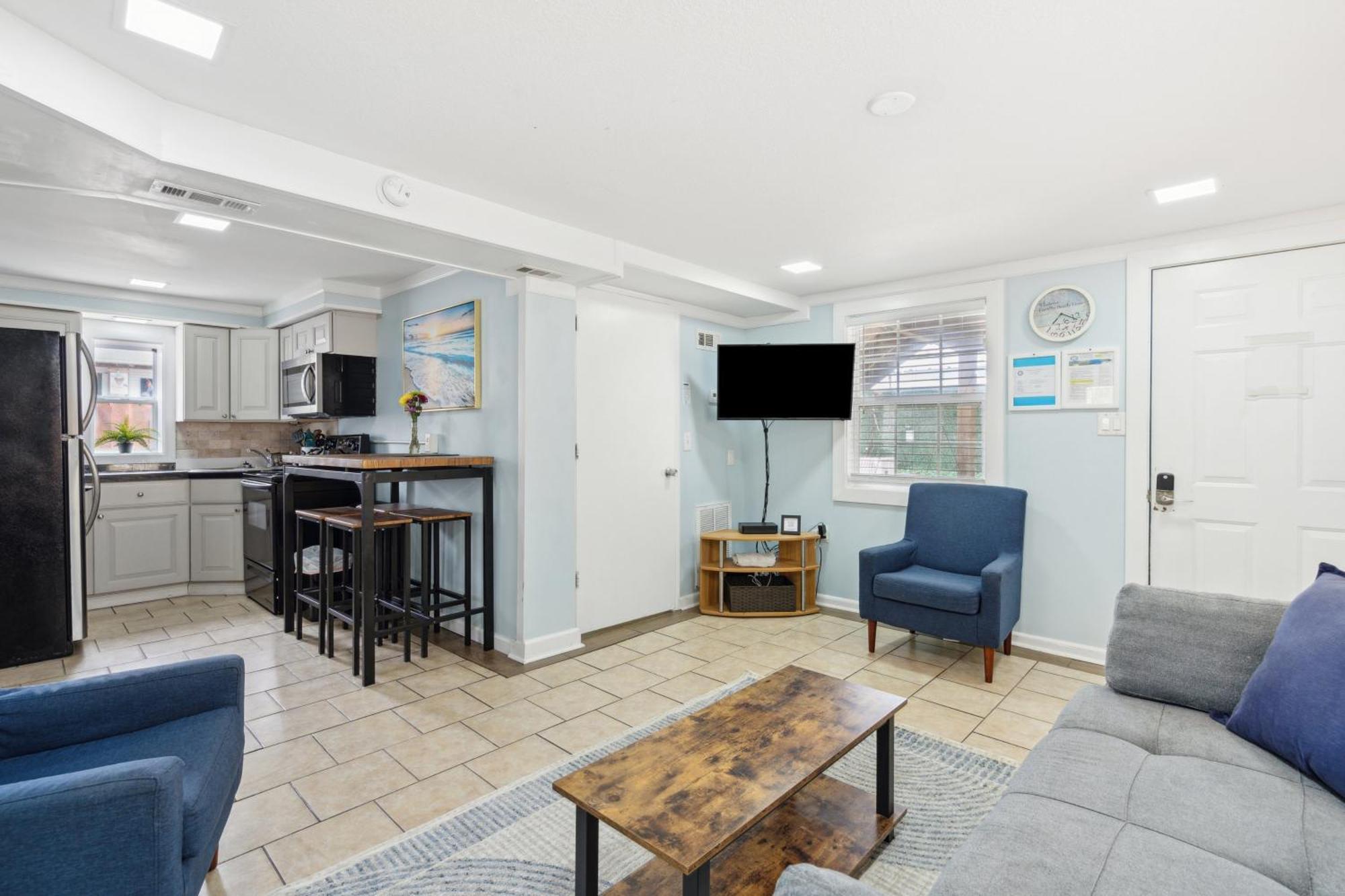 23 Center St - Sunny Side Down - Downstairs Apartment Folly Beach Bagian luar foto