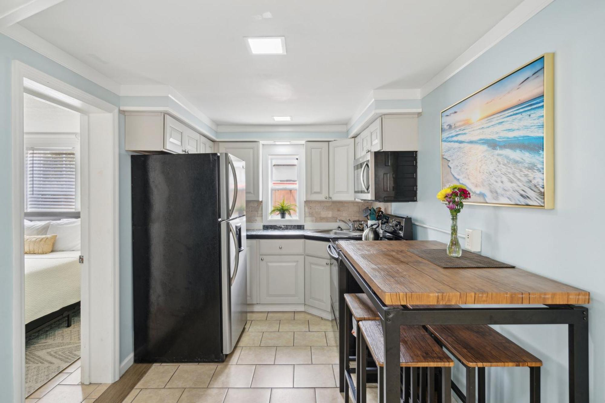 23 Center St - Sunny Side Down - Downstairs Apartment Folly Beach Bagian luar foto